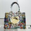 Thick Thread, Heavy Fabric Original Order Medium Di0r Book Tote