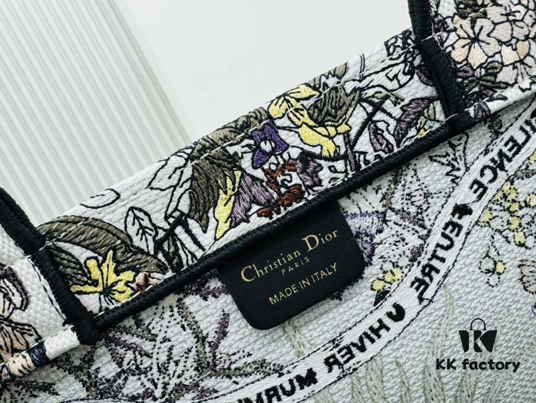 6930a6766e68136f4d9ac322 Vintage-style Oversized Dior Book Tote in Thick, Heavyweight Fabric – Original Surplus Stock