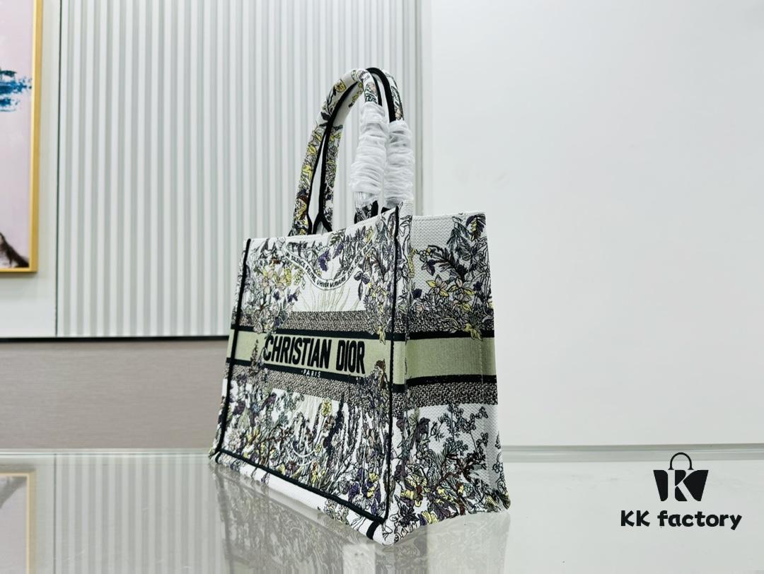 6930a6796e68136f4d9ac324 Medium 'Dior Book Tote' Original Order, Thick Yarn Fabric