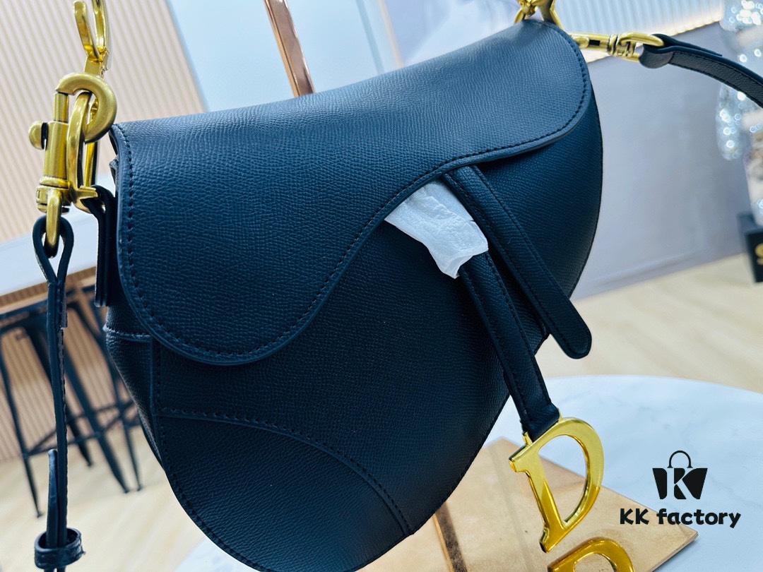 6930a6806e68136f4d9ac334 New Arrival☀️ Palm Grain Saddle Bag – Be a Classic with Classics