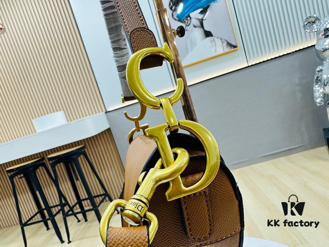 6930a68a6e68136f4d9ac344 New Arrival☀️ Palm Grain Saddle Bag – Be a Classic with Classics