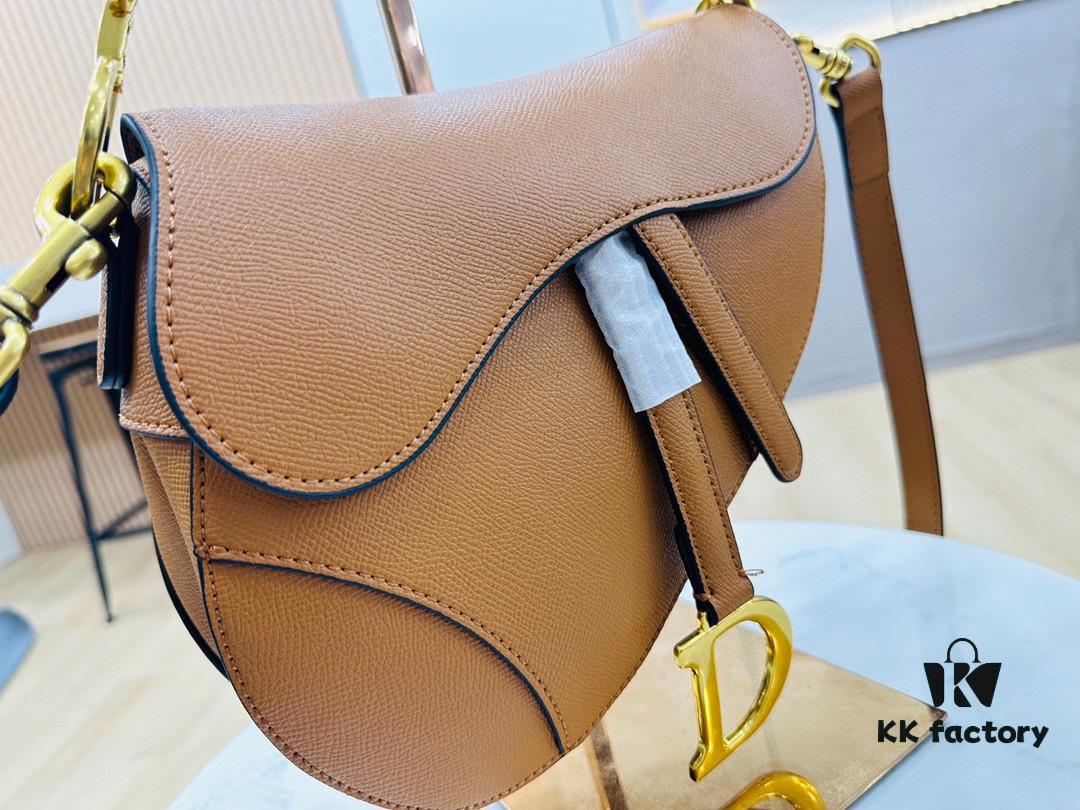 6930a68b6e68136f4d9ac349 New Arrival☀️ Palm Grain Saddle Bag – Be a Classic with Classics