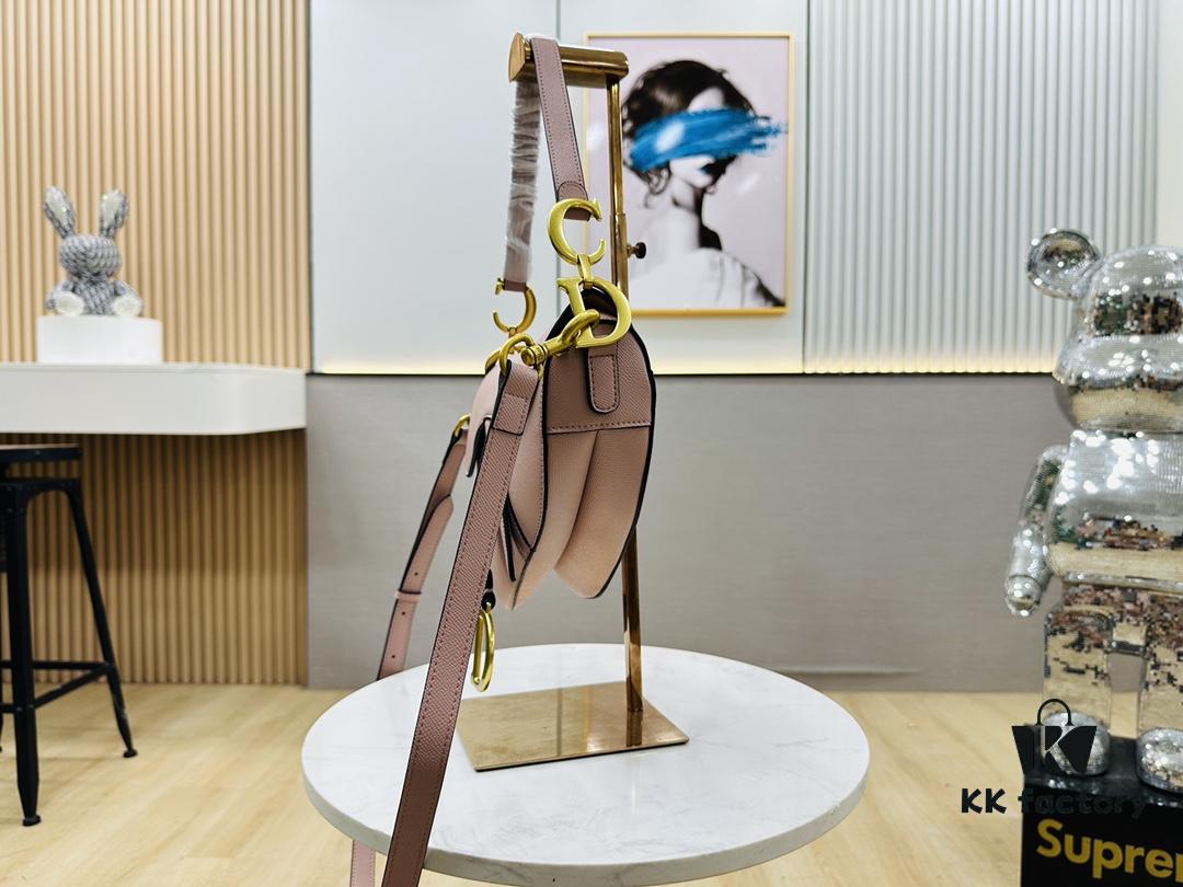 6930a6906e68136f4d9ac353 New Arrival☀️ Palm-Print Saddle Bag Be a Classic with Classics — Fashion Comes and Goes, But Classics Are Forever