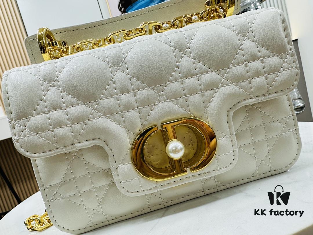 6930a6b56e68136f4d9ac398 Dior Jolie Bag Handbag