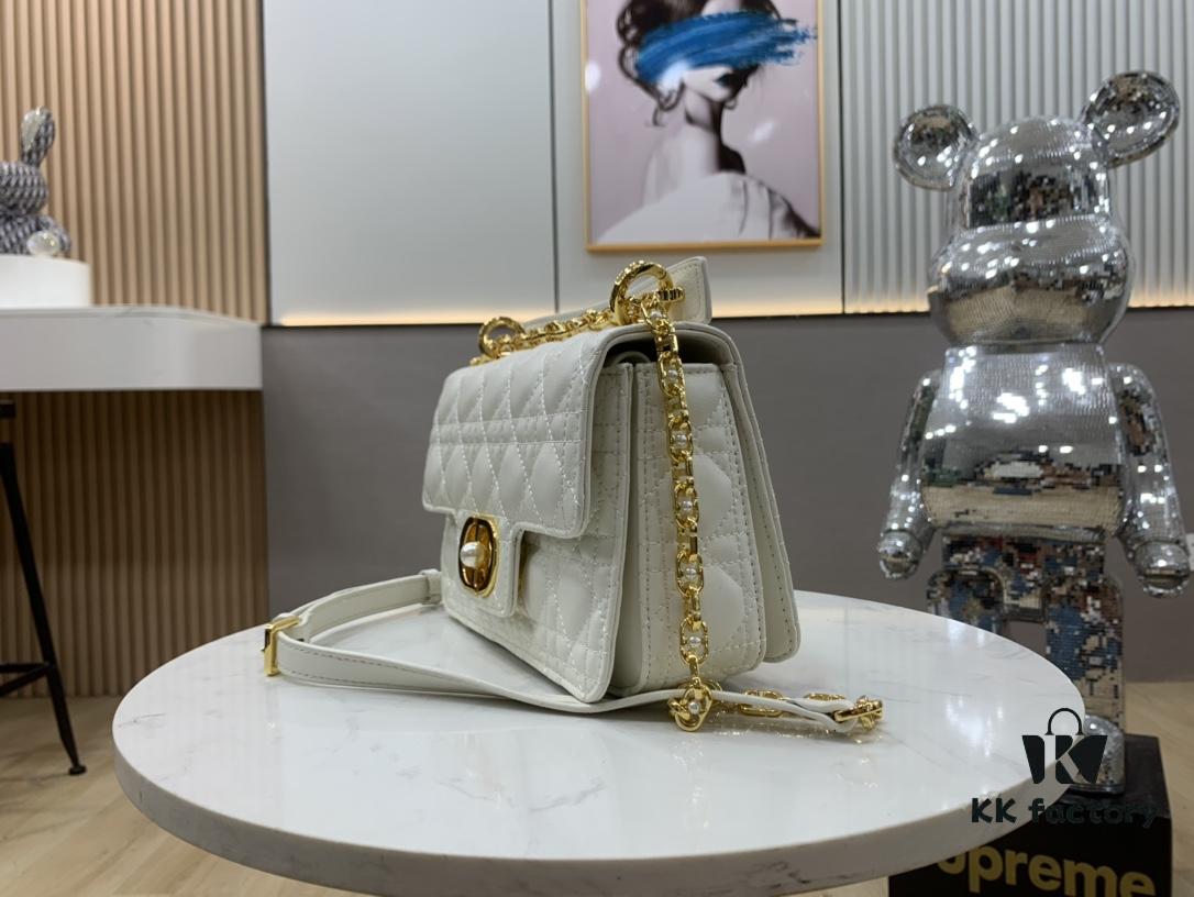 6930a6b76e68136f4d9ac39e Dior Jolie Bag Handbag