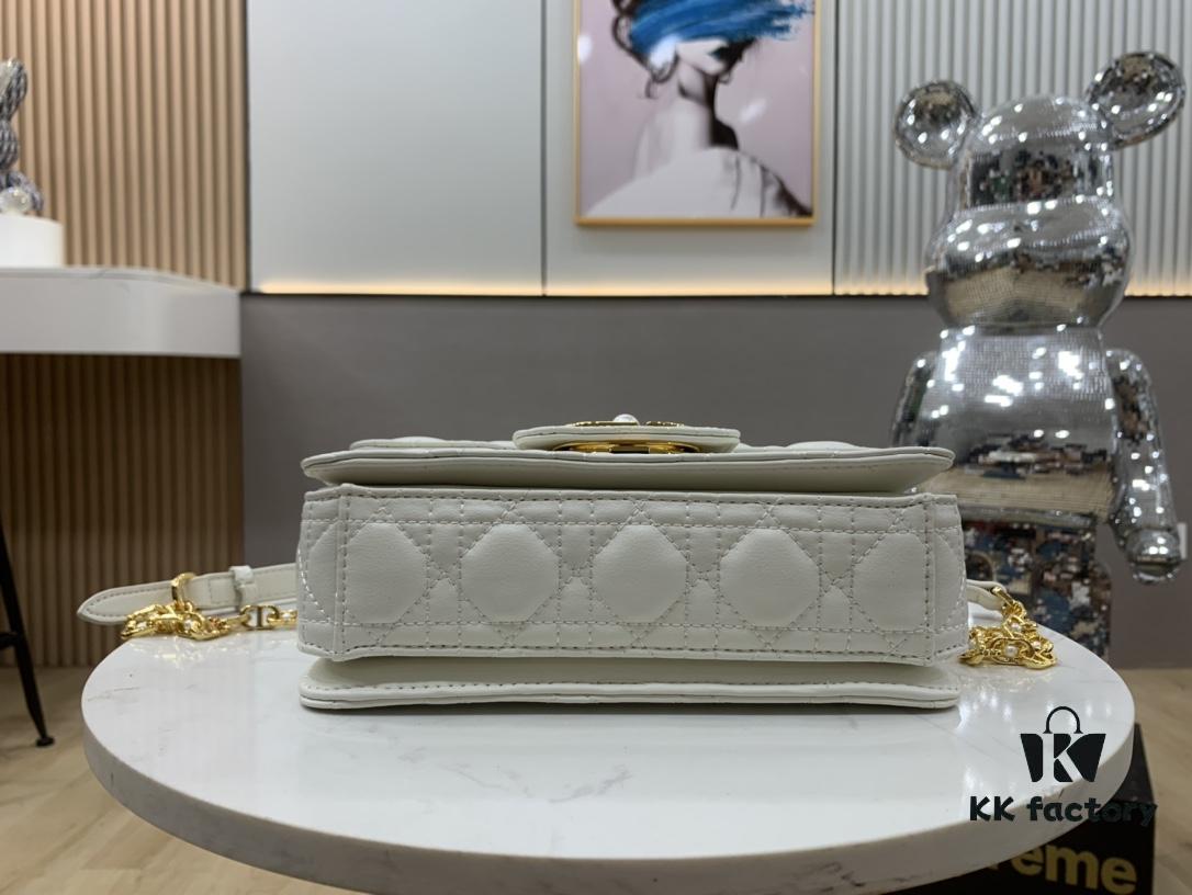 6930a6b76e68136f4d9ac39f Dior Jolie Bag Handbag