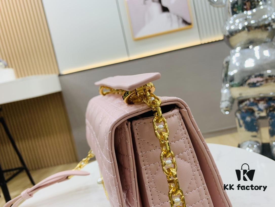 6930a6d46e68136f4d9ac3d5 Dior Jolie Bag