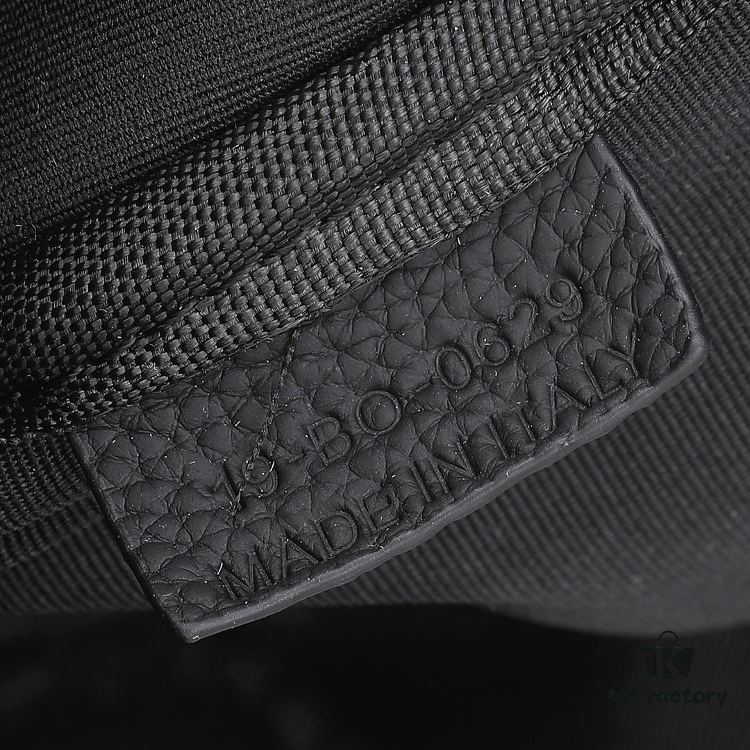 6930a7246e68136f4d9ac47a This toiletry bag combines practical functionality with minimalist design, crafted in beige and black Oblique printed fabric with black grained leather trims, featuring the Dior logo on the front.