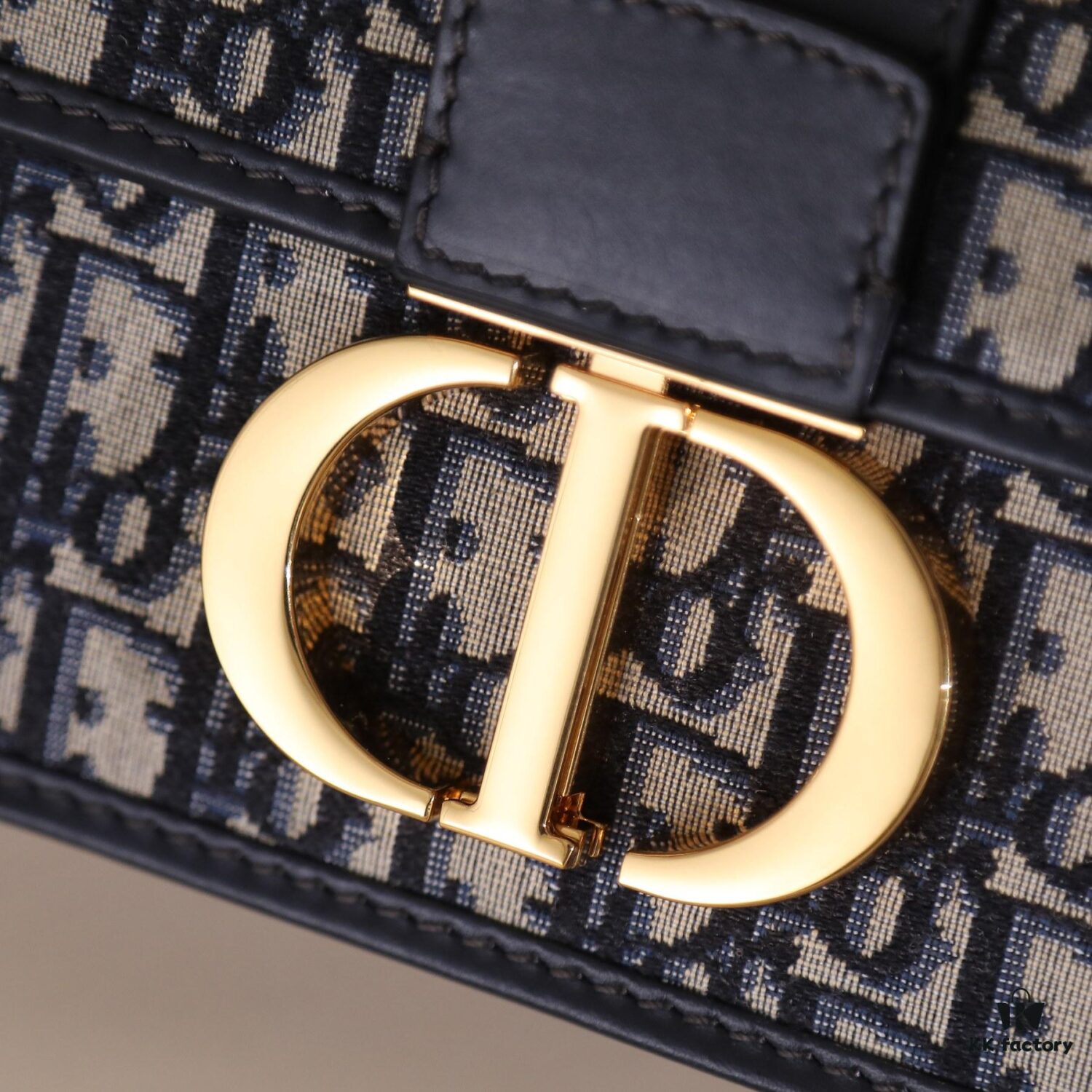 MONTAIGNE Leather Shoulder Strap M9203