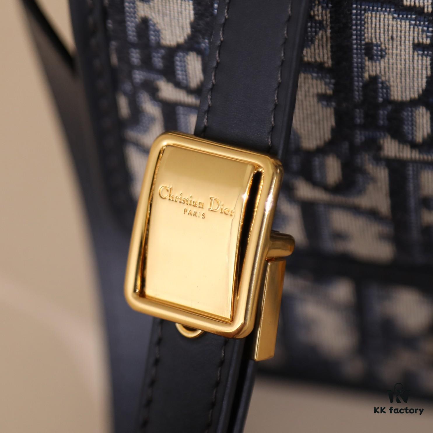 6930a7396e68136f4d9ac4a8 30 Montaigne Handbag in Blue Oblique Print Fabric