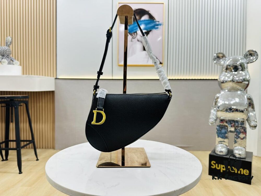 6930a7da6e68136f4d9ac5fd Christian Dior New Saddle Bag - Crescent Underarm Bag