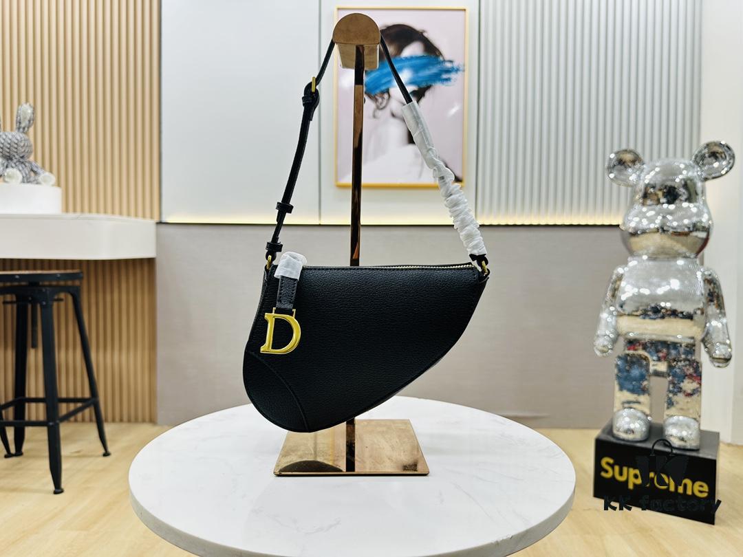 6930a7da6e68136f4d9ac5fd Christian Dior New Saddle Bag - Crescent Underarm Bag