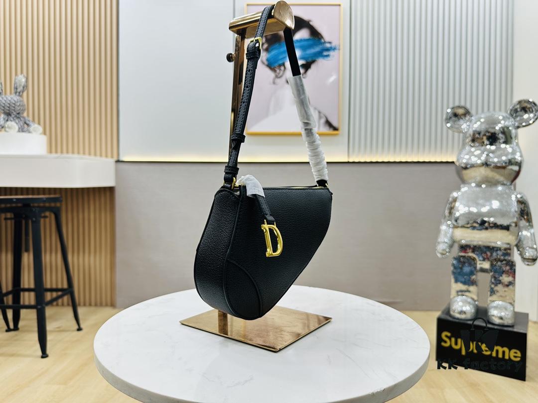 6930a7da6e68136f4d9ac5fe Christian Dior New Saddle Bag - Crescent Underarm Bag