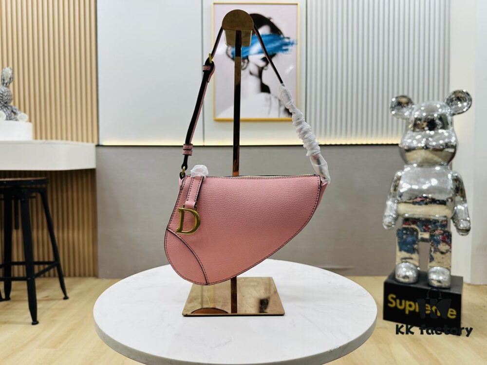 6930a7e06e68136f4d9ac60e Christian Dior New Saddle Bag - Crescent Armpit Bag