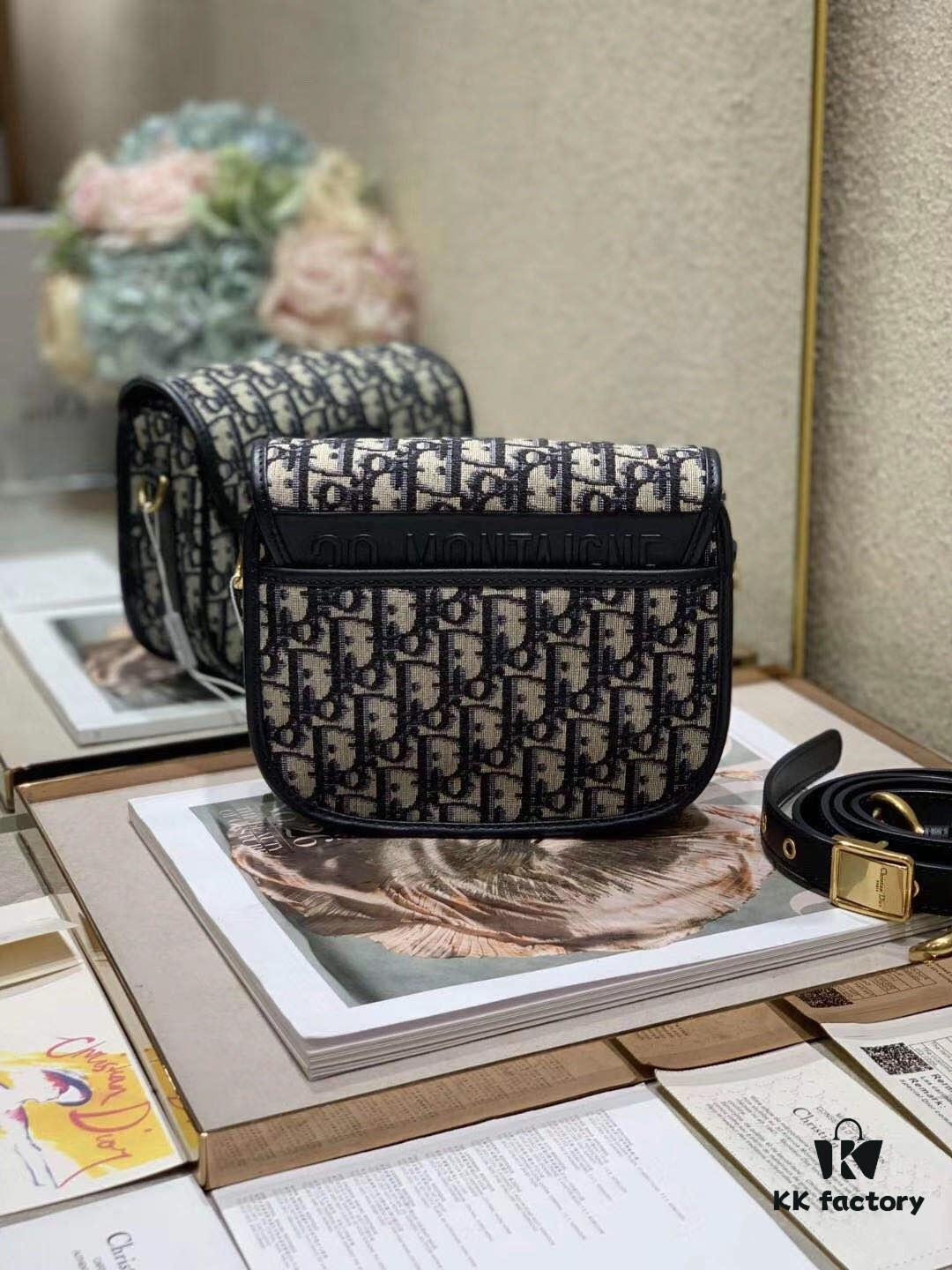 6930a7f06e68136f4d9ac62e Vintage Version Dior Bobby 2022 Early Autumn New Retro Bag