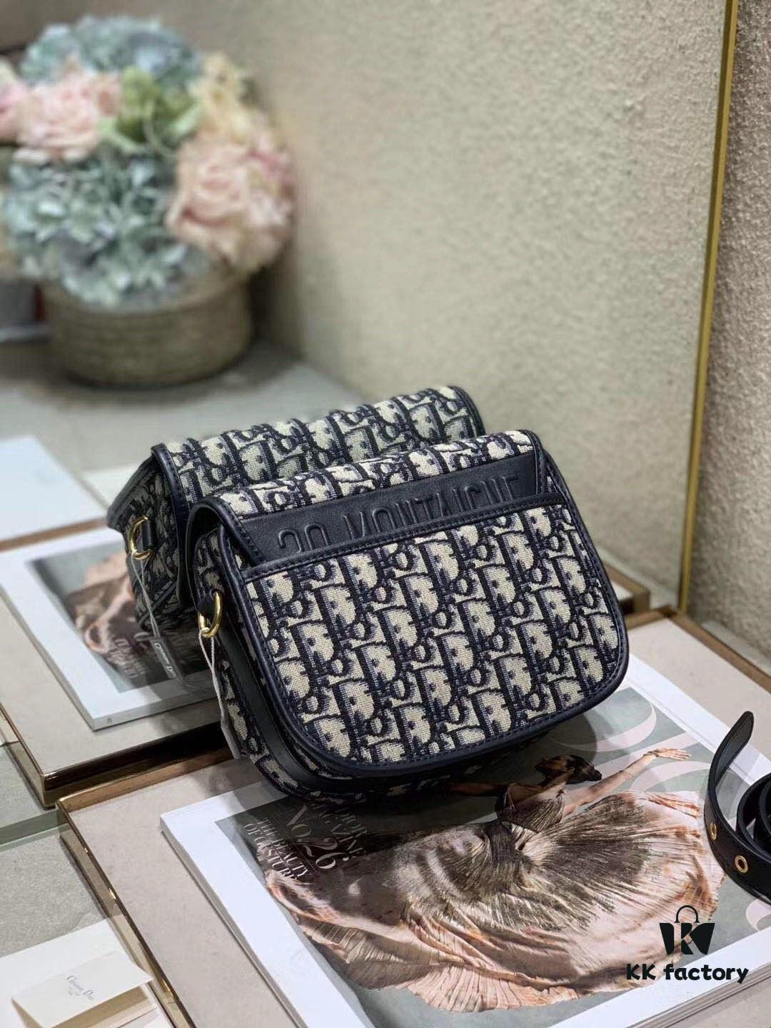 6930a7f06e68136f4d9ac62f Vintage Version Dior Bobby 2022 Early Autumn New Retro Bag