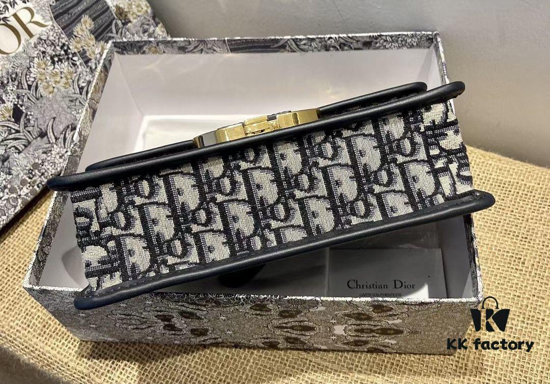 6930a7f56e68136f4d9ac636 🆕【Dior 30 Montaigne♥️ Colored Buckle】