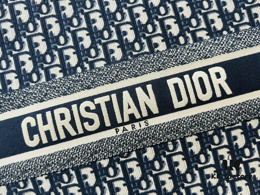 6930a7fc6e68136f4d9ac64b Dior Book Tote24 Early Spring New Arrival, Large Size, Vintage Blue