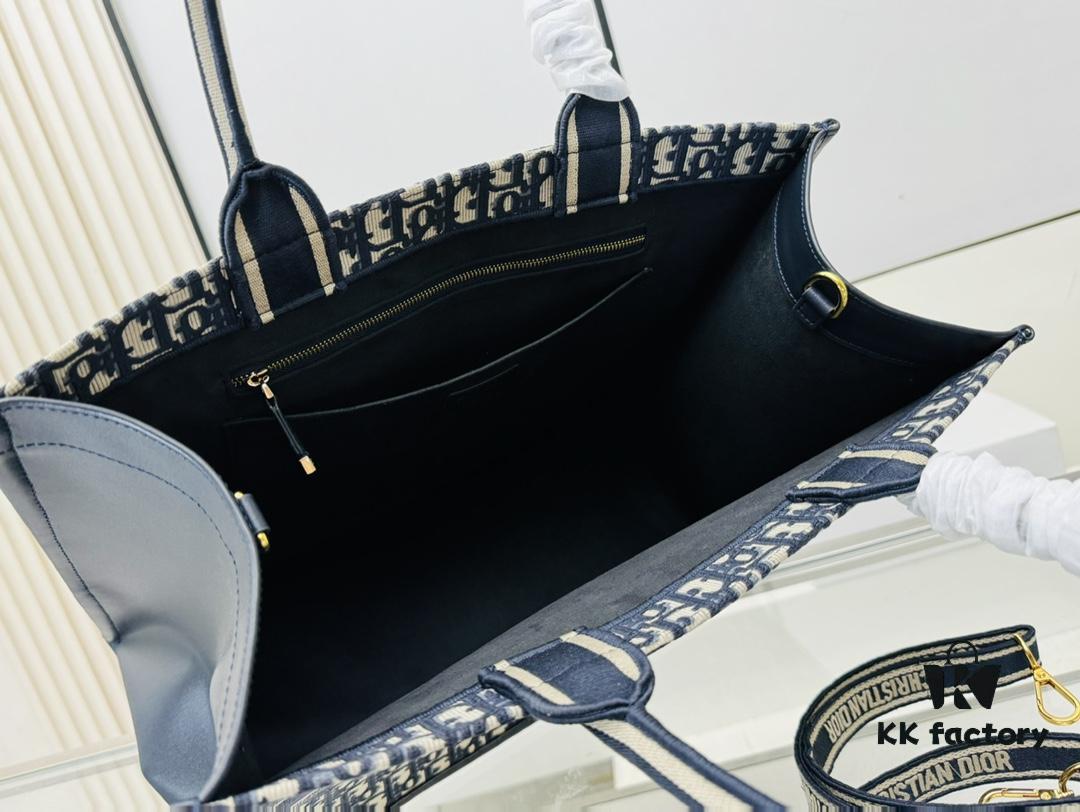 6930a7fc6e68136f4d9ac64c Dior Book Tote24 Early Spring New Arrival, Large Size, Vintage Blue