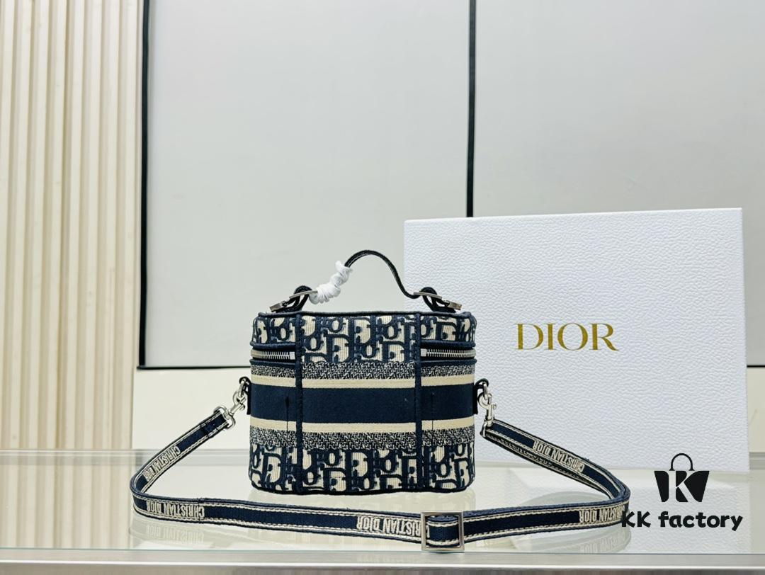 6930a8066e68136f4d9ac661 New Embroidered DiorTravel Makeup Pouch