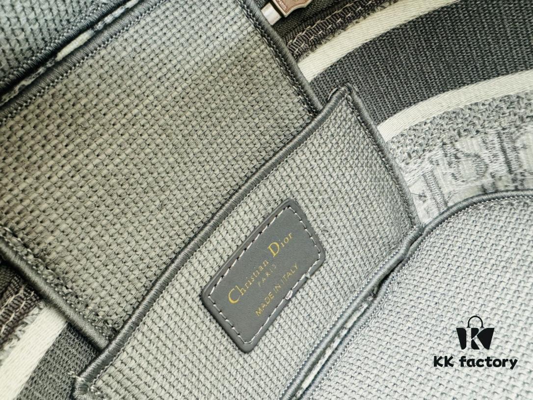 6930a80e6e68136f4d9ac671 New Embroidered DiorTravel Cosmetic Pouch