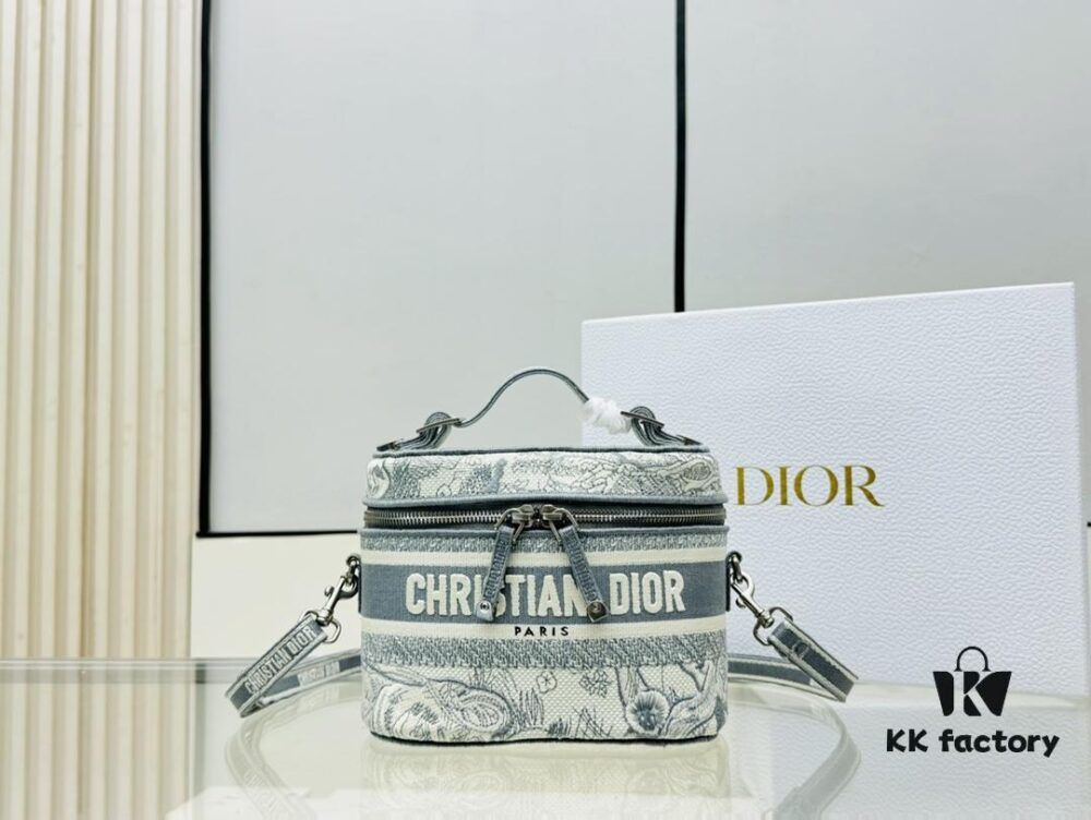 6930a8116e68136f4d9ac67b New Embroidered DiorTravel Cosmetic Pouch
