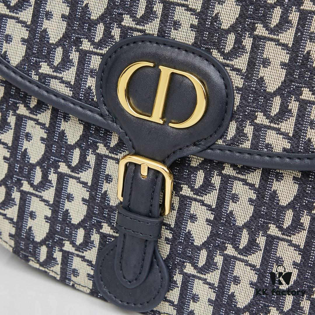6930a81d6e68136f4d9ac690 Dior Bobby Medium vs Large | Smooth Calfskin with Suede Lining from the 30 Montaigne Collection
