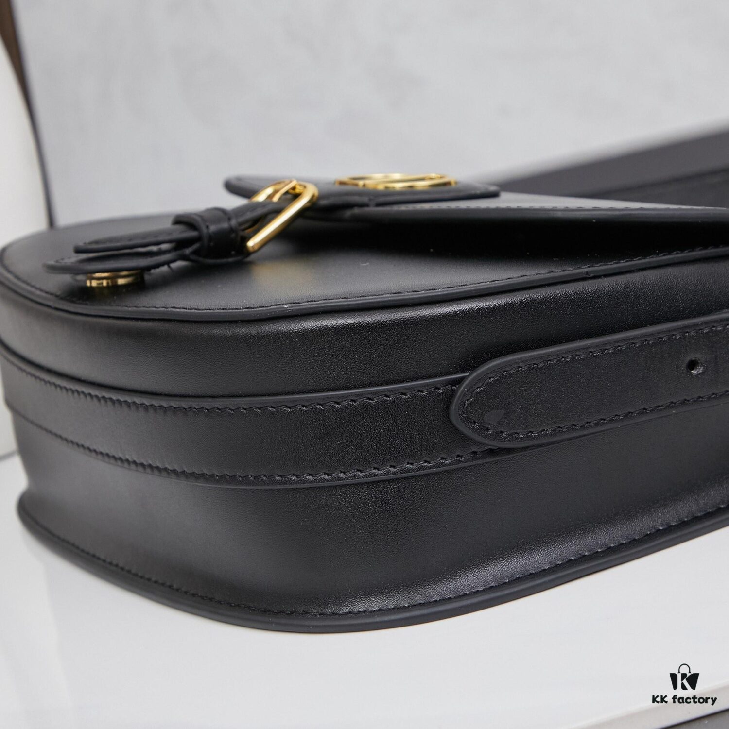 6930a8246e68136f4d9ac6a3 Dior Bobby Medium vs Large | Smooth Calfskin with Suede Lining from the 30 Montaigne Collection