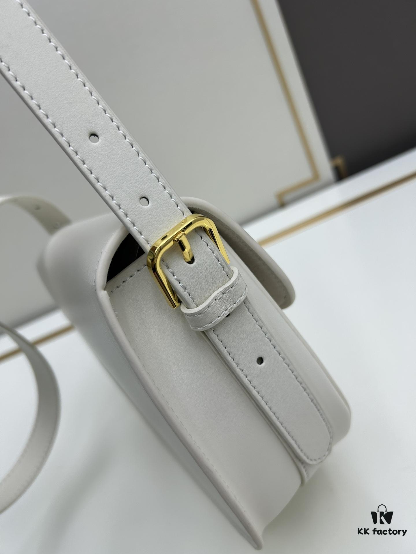 6930a8306e68136f4d9ac6b7 Dior Bobby Medium vs Large Size in Leather with Box, Calfskin with Suede Interior