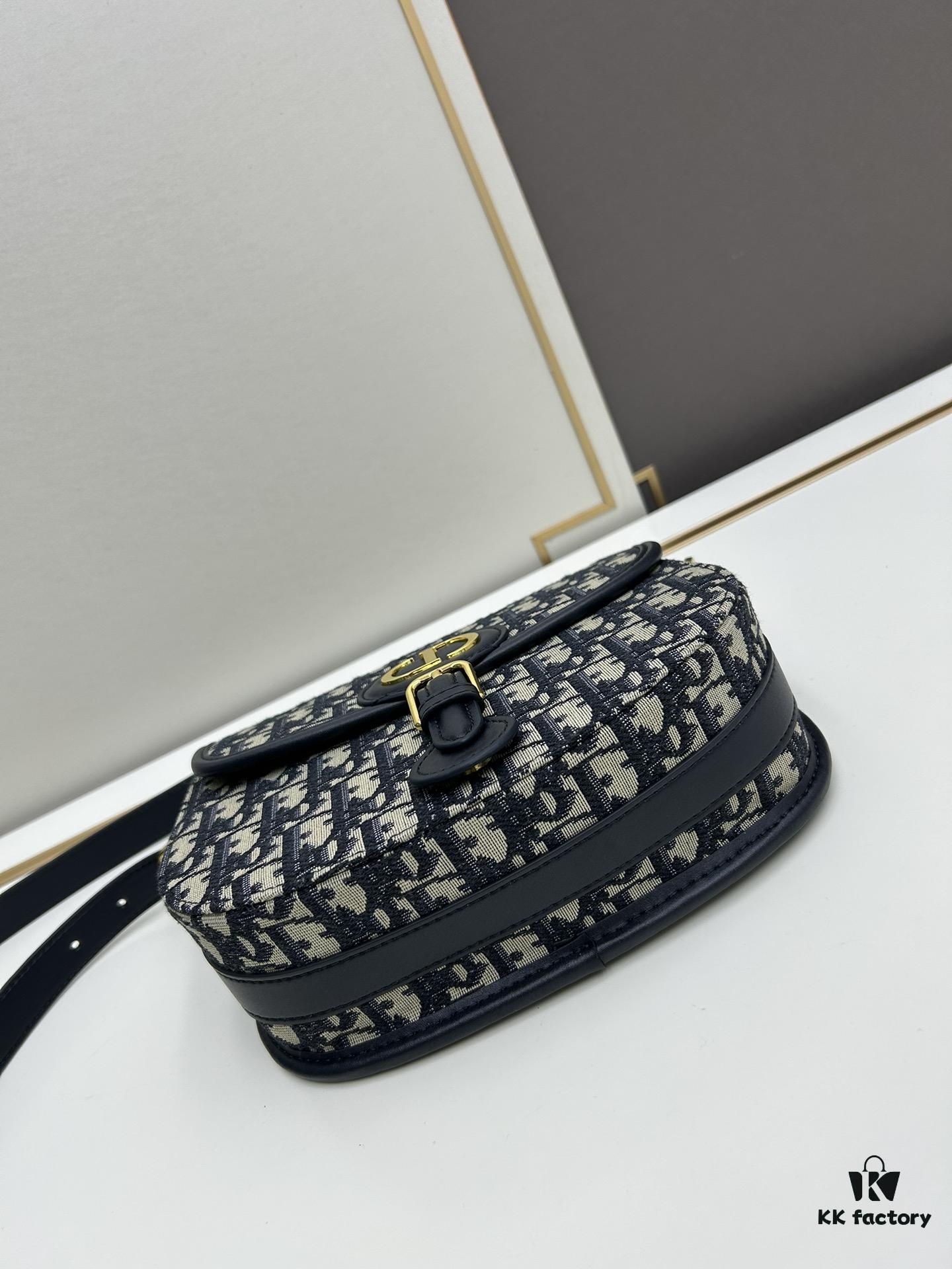 6930a8326e68136f4d9ac6be Dior Bobby Medium vs Large Size Leather Bag from 30 Montaigne Collection