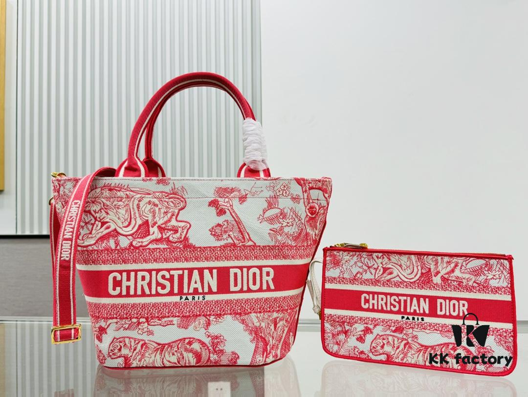 6930a84c6e68136f4d9ac6f0 Dior Market Tote Bag with Shoulder Strap and Mini Pouch