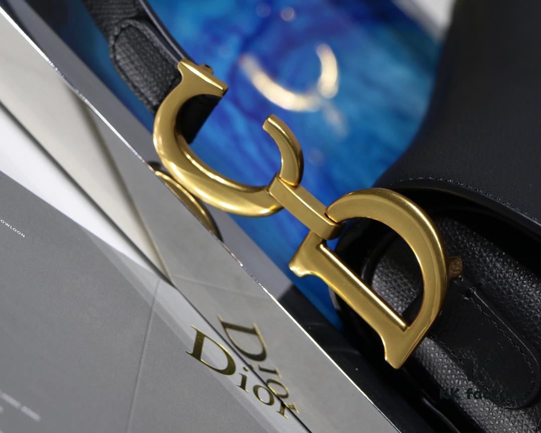 6930a8516e68136f4d9ac6fc Dior Black 'Saddle Palm Grain Series' M0446 with Lettered Strap