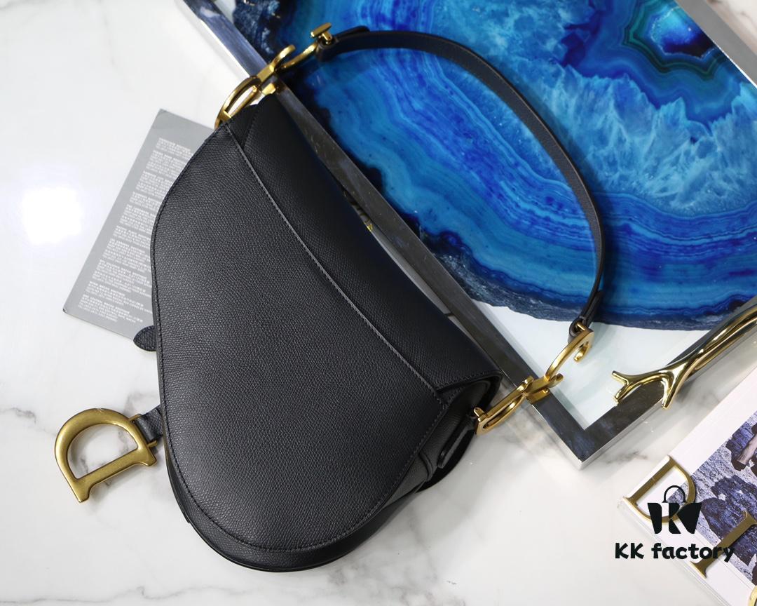 6930a8516e68136f4d9ac6fd Dior Black 'Saddle Palm Grain Series' M0446 with Lettered Strap