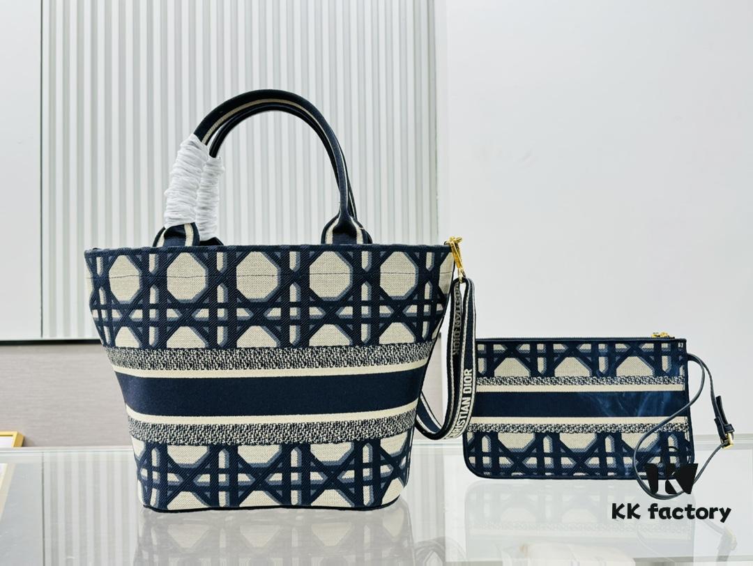6930a8636e68136f4d9ac723 Dior Market Tote Bag with Shoulder Strap and Mini Pouch