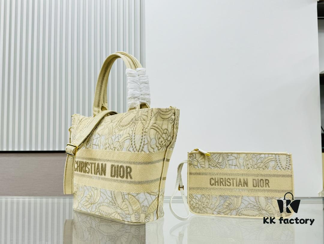 6930a8686e68136f4d9ac72c Dior Market Tote Bag with Shoulder Strap and Mini Pouch