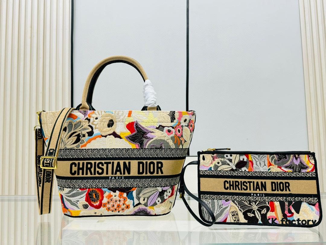 6930a8786e68136f4d9ac74b Dior Market Tote Bag with Shoulder Strap and Mini Pouch
