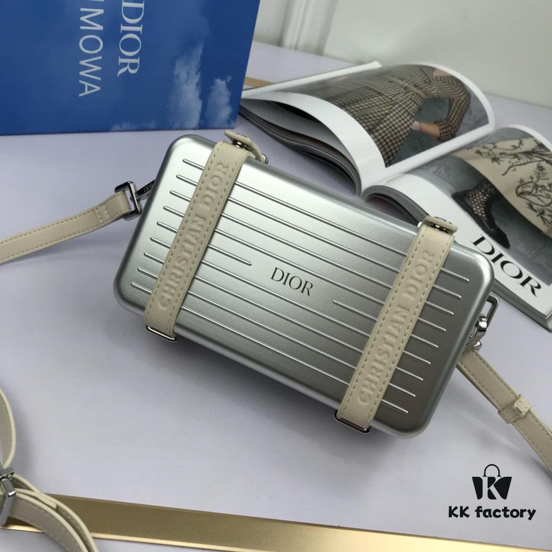 6930a8f76e68136f4d9ac81e DIOᖇ🎉🎉 & RIMOWA Collaborative Limited Edition Mini Luggage Bag
