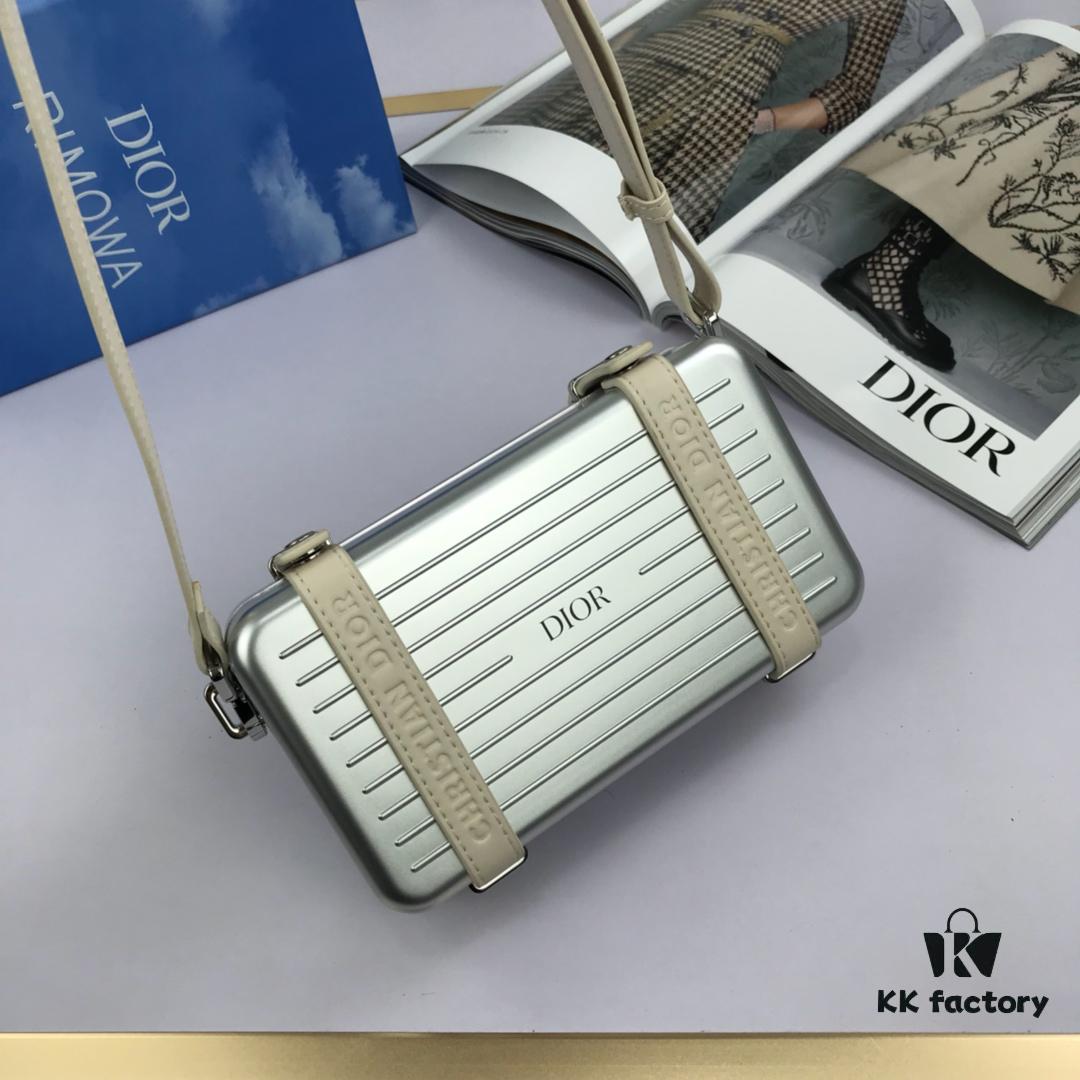 6930a8fe6e68136f4d9ac82d DIOᖇ🎉🎉 & RIMOWA Collaborative Limited Edition Mini Luggage Bag