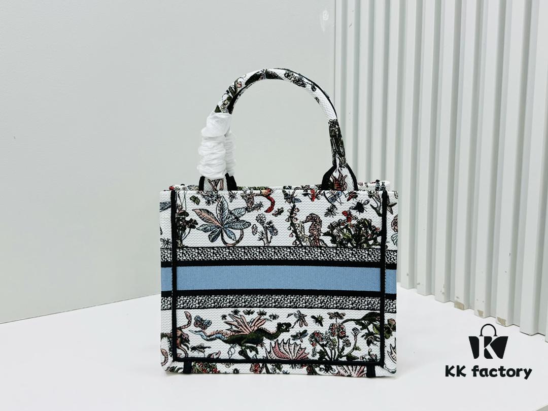 6930a97c6e68136f4d9ac931 Authentic Thick Fabric Warning ️ Small Size 【Book Tote】