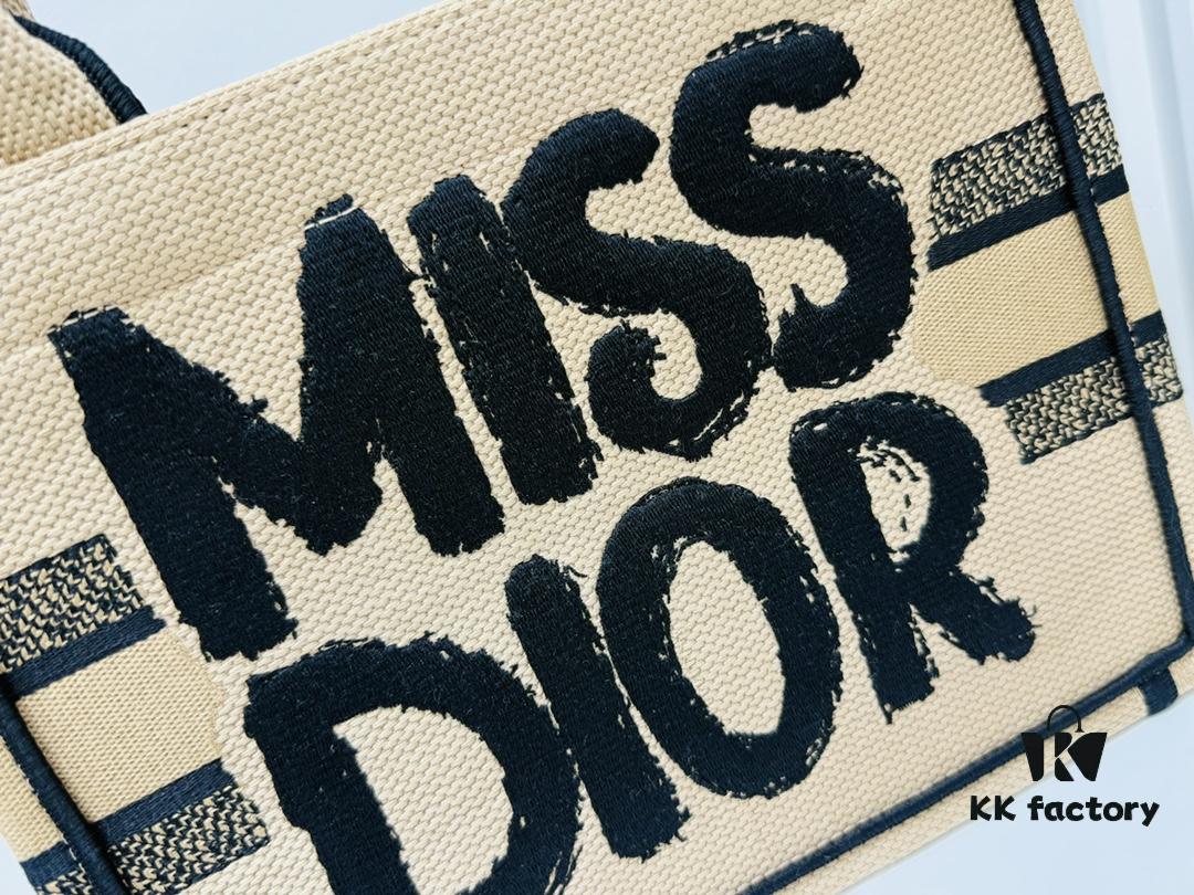 6930a9966e68136f4d9ac968 Authentic Thick Fabric Warning ️ Small Size 【Book Tote】