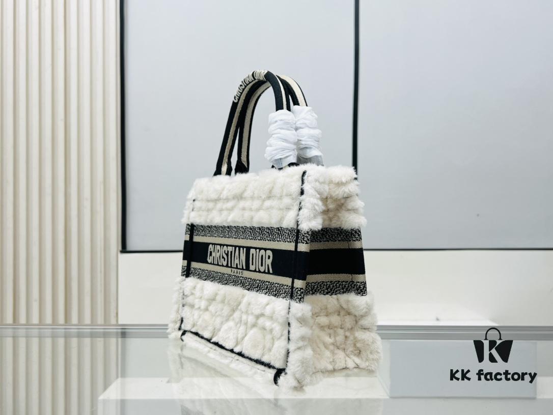 6930a9e06e68136f4d9aca00 Authentic Thick Fabric Warning ️ Small Size White Fur is Black 【Book Tote】