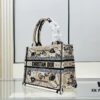 Authentic Thick Fabric Warning  ️ Small Apricot Butterfly [Book Tote]