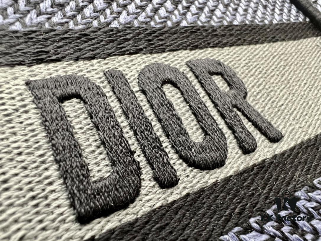 6930a9f46e68136f4d9aca2c Authentic Thick Fabric ️ Small Purple Leopard Print 'Book Tote'