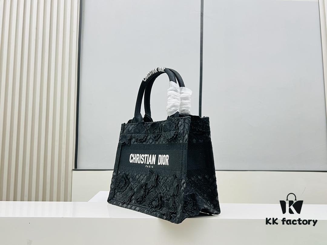 6930a9fb6e68136f4d9aca3e Authentic Thick Fabric Warning ️ Small Black Floral 'Book Tote'