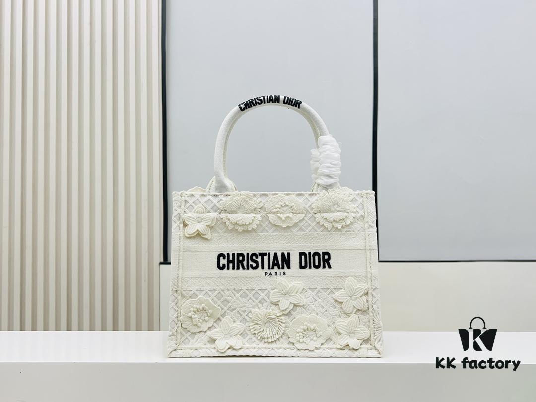 6930a9ff6e68136f4d9aca44 Authentic Thick Fabric ️ Small White Floral 'Book Tote'