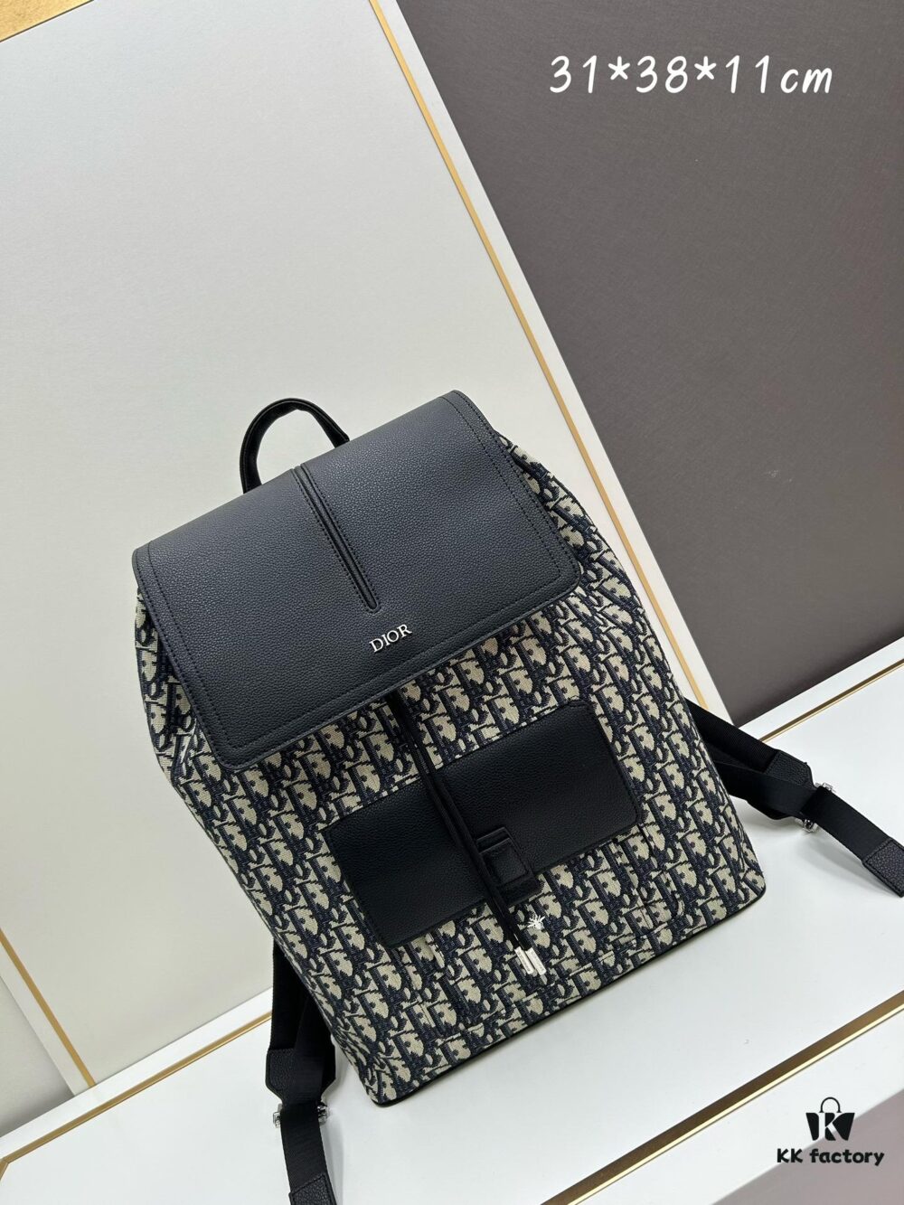 6930aa516e68136f4d9acaec Elegant Motion Backpack in Beige and Black Oblique Print