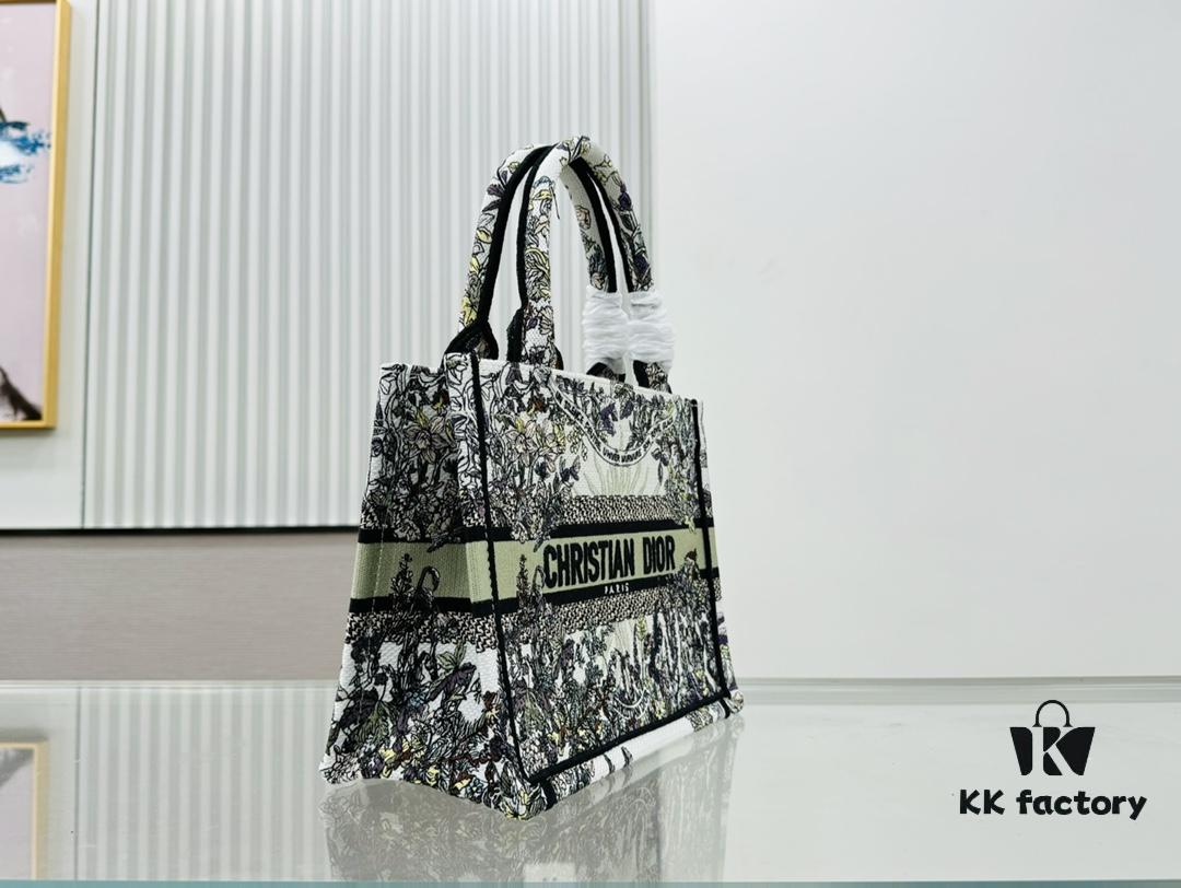 6930aa7b6e68136f4d9acb38 Authentic Thick Fabric Warning ️ Small Size 【Book Tote】