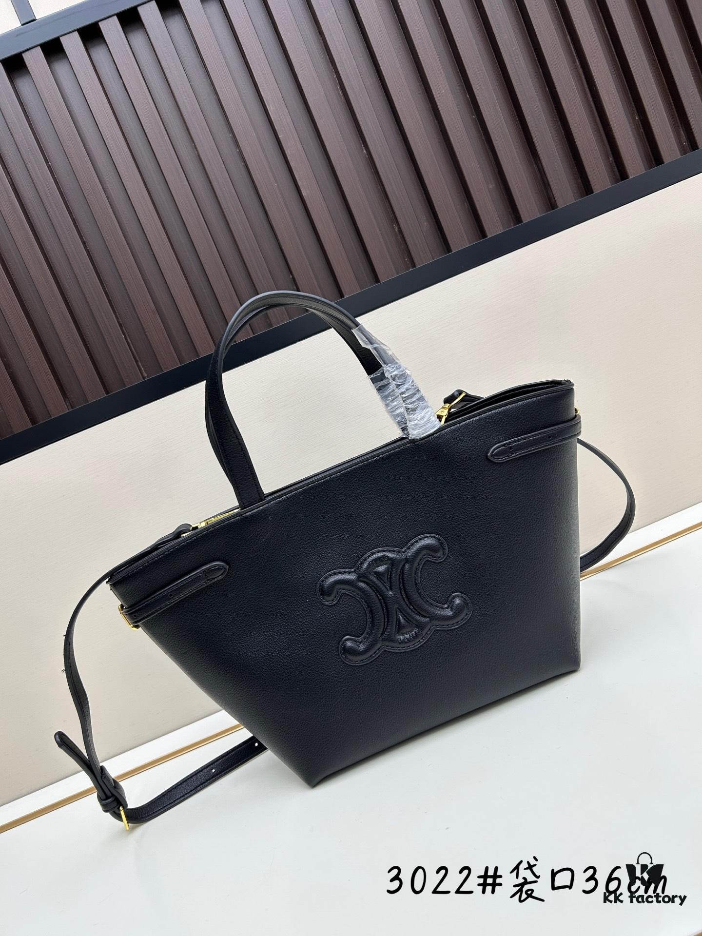6930ab506e68136f4d9acca0 Celine Triumph Tote Bag