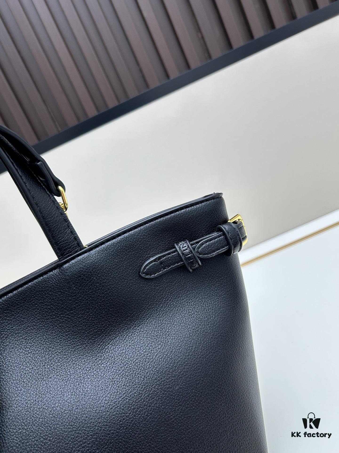6930ab566e68136f4d9accab Celine Triumph Tote Bag