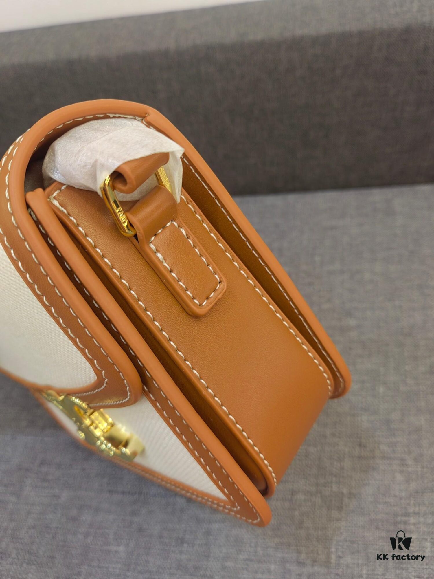 6930ab806e68136f4d9accf2 CELINE Triomphe Arch Square Bag BOX TEEN Shoulder Bag Vintage Women's Single-shoulder Crossbody Bag